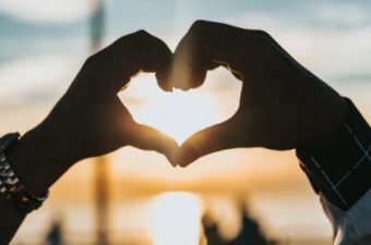 Alumni love stories at IE University