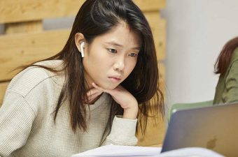Effective remote study schedule|planning|clocks|online studying|Studying